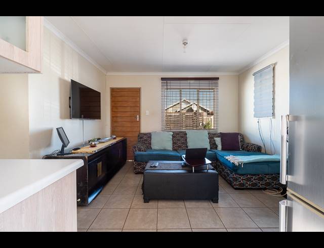 3 BEDROOM HOUSE FOR SALE IN SKY CITY